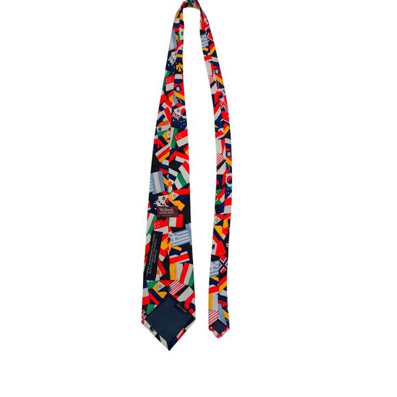 Woolmark Collection 100% Silk Multi-Color International Flag Print Tie - Picture 4 of 7